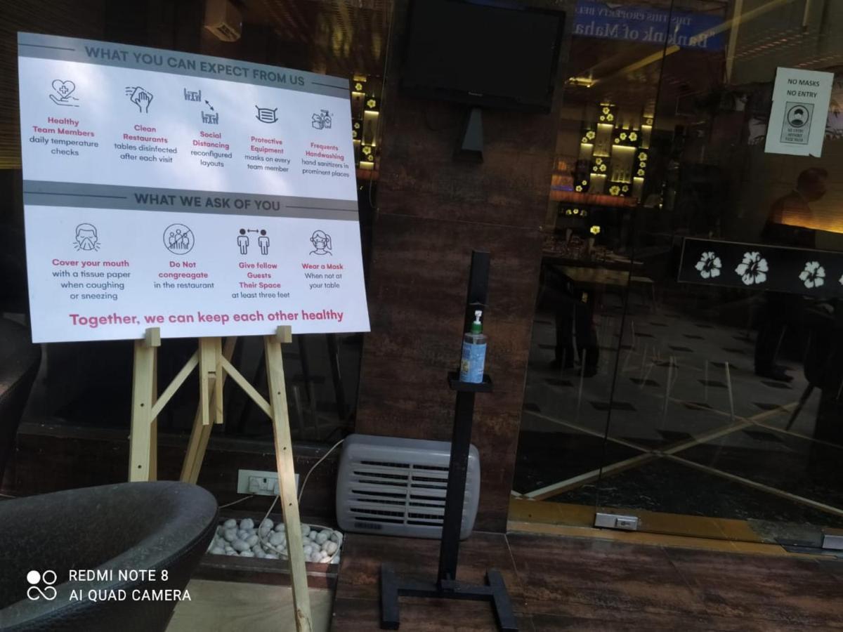 โรงแรมพลาซ่า มุมไบ ภายนอก รูปภาพ